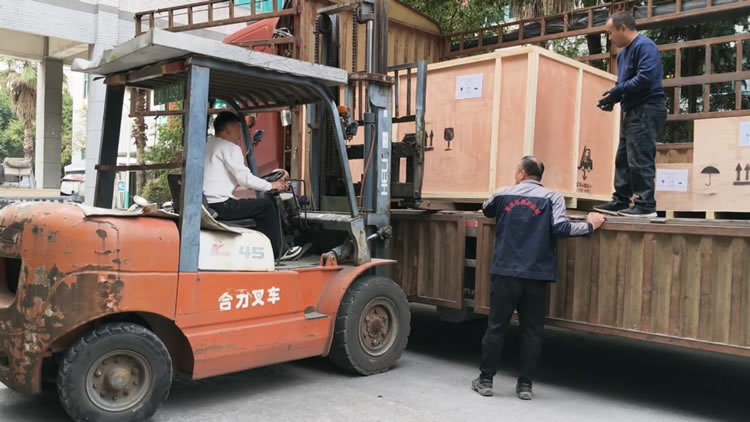 铝箔易游手机入口官网-易游（中国）
装车发货